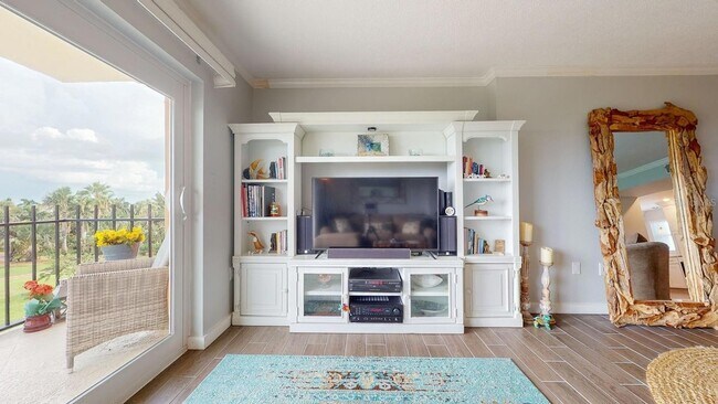 Building Photo - 1120 N Shore Dr NE