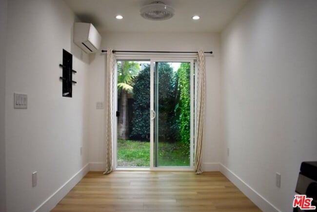 Building Photo - 3619 S Gramercy Pl