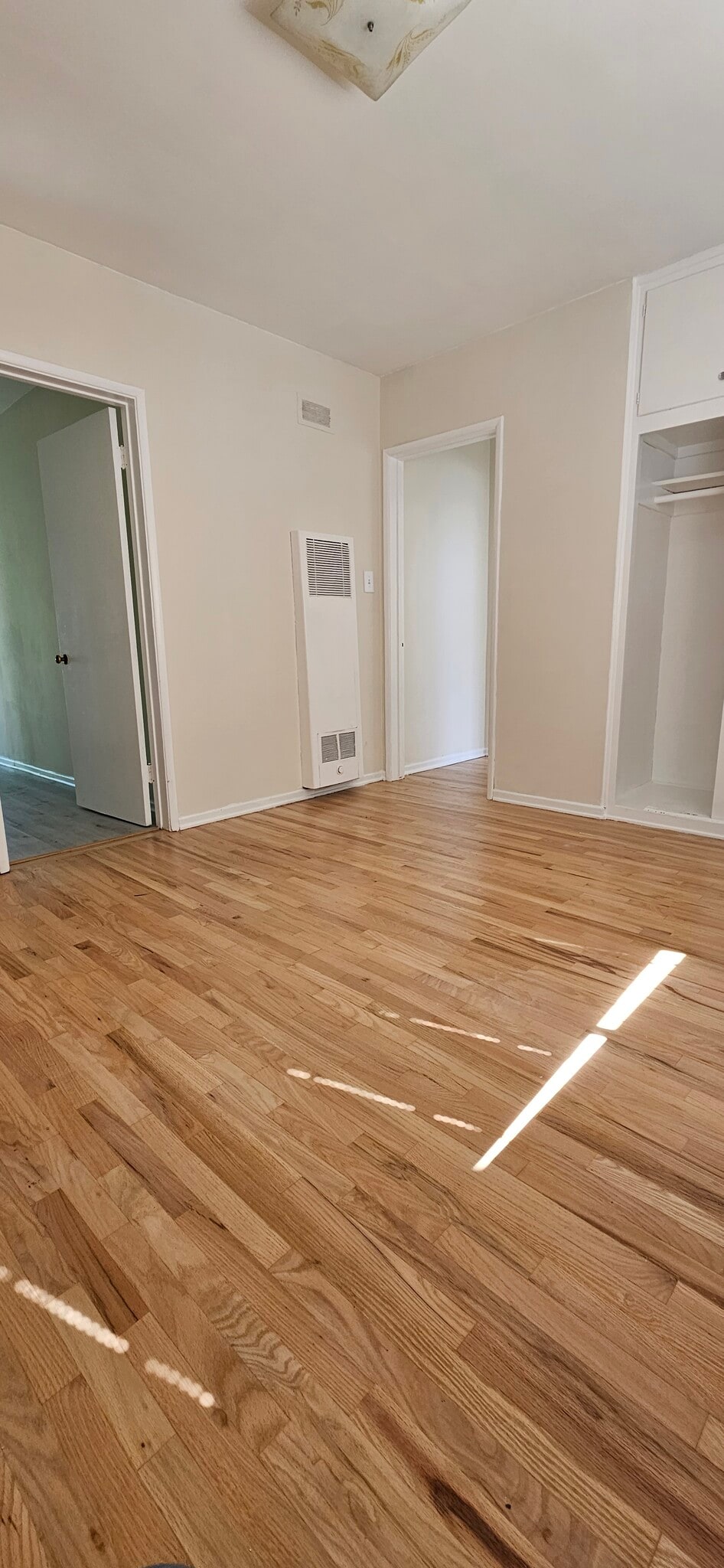 Building Photo - 2022 N Commonwealth Ave