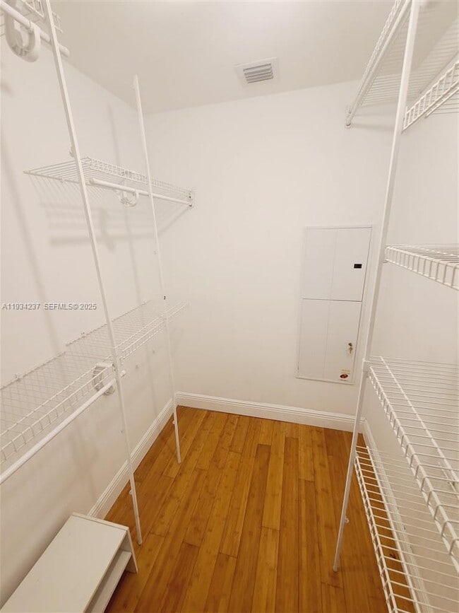 Building Photo - 185 SW 7th St