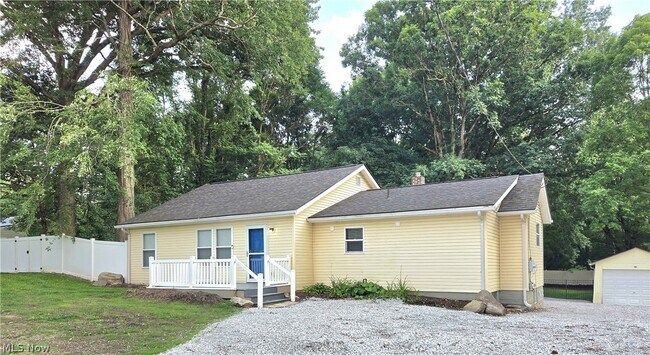 Building Photo - 2956 Hayne Rd