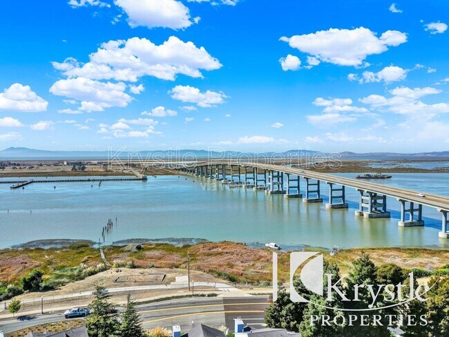 Building Photo - 285 Lighthouse Dr