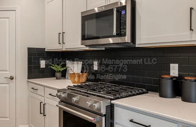 Building Photo - 19016 Yellow Birch Dr