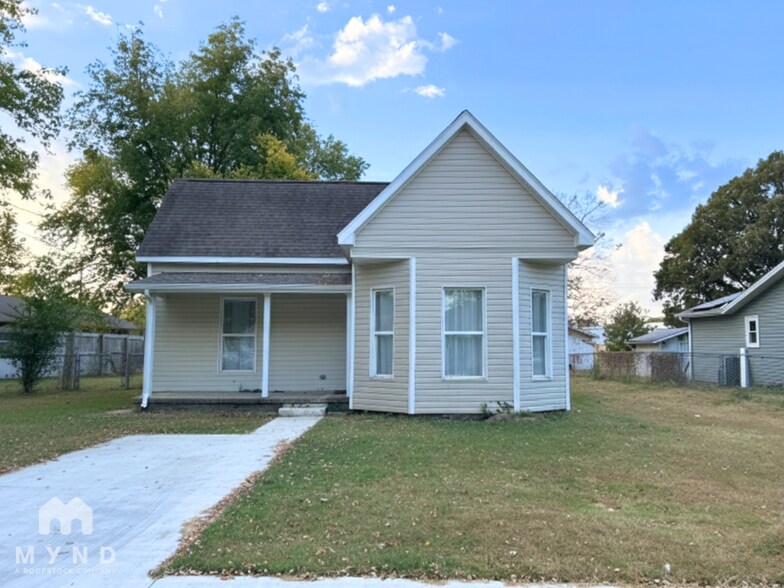 Primary Photo - 313 W Thurman St