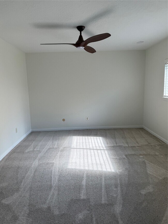 Building Photo - 16715 Ribbonridge Dr