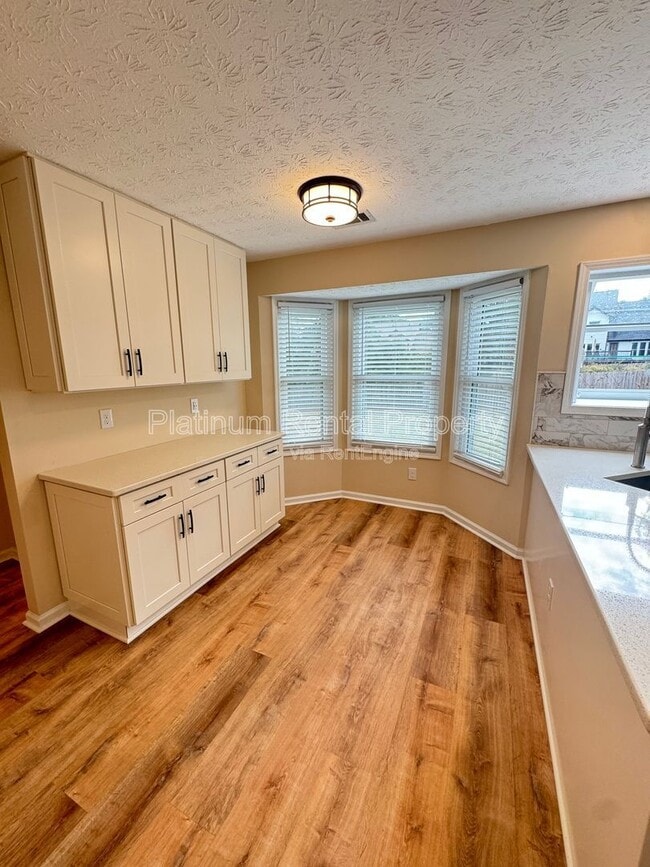 Building Photo - 1444 Glenfield Dr