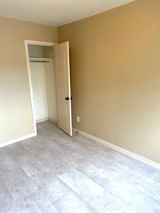 Building Photo - Two-Bedroom Condo in North End
