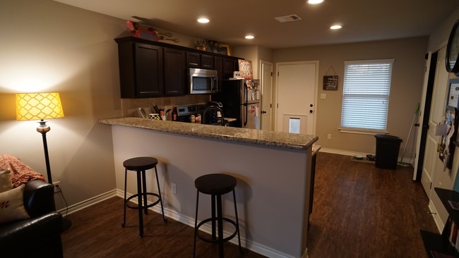 Building Photo - Watson Lane Townhomes