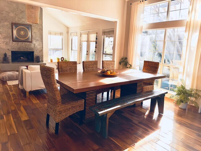 Dinning Room - 216 Plantation Dr