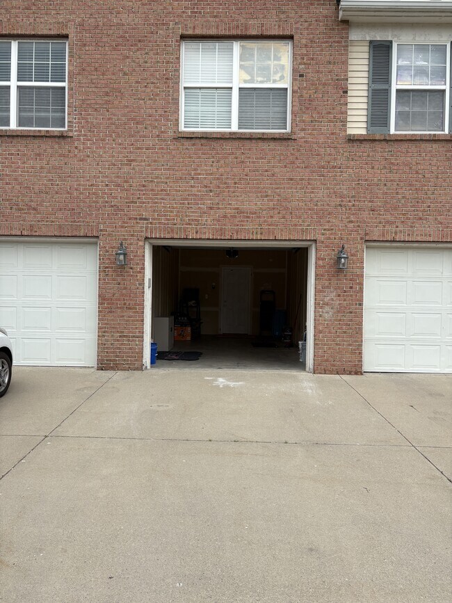 Building Photo - 23778 Northstone Village Dr