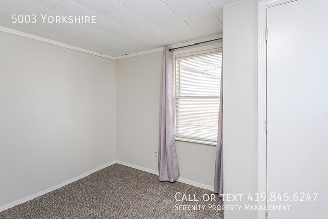 Building Photo - 5003 Yorkshire-