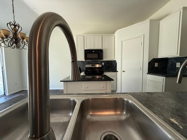 Building Photo - 9104 Bedford Ln