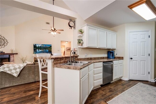 Building Photo - 20110 Tammany Ave