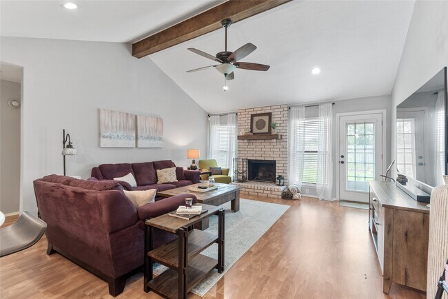 Building Photo - 105 Sweetgum Dr