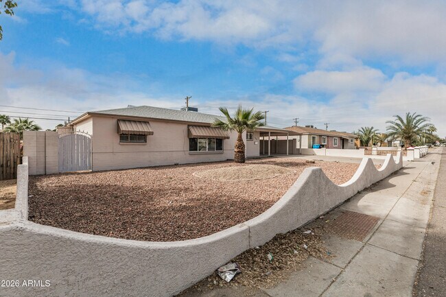 Building Photo - 5620 N 19th Ave
