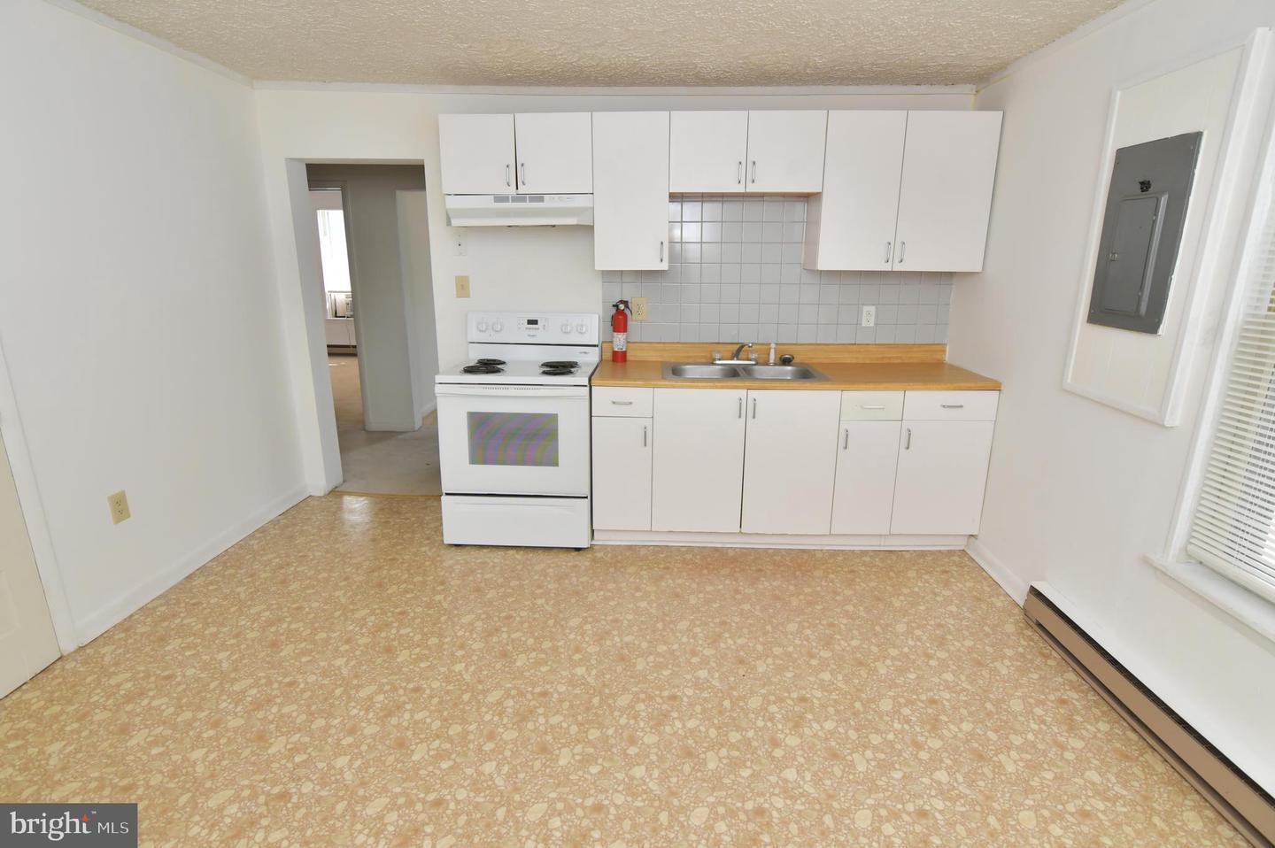 Building Photo - 24 Jackson Ave