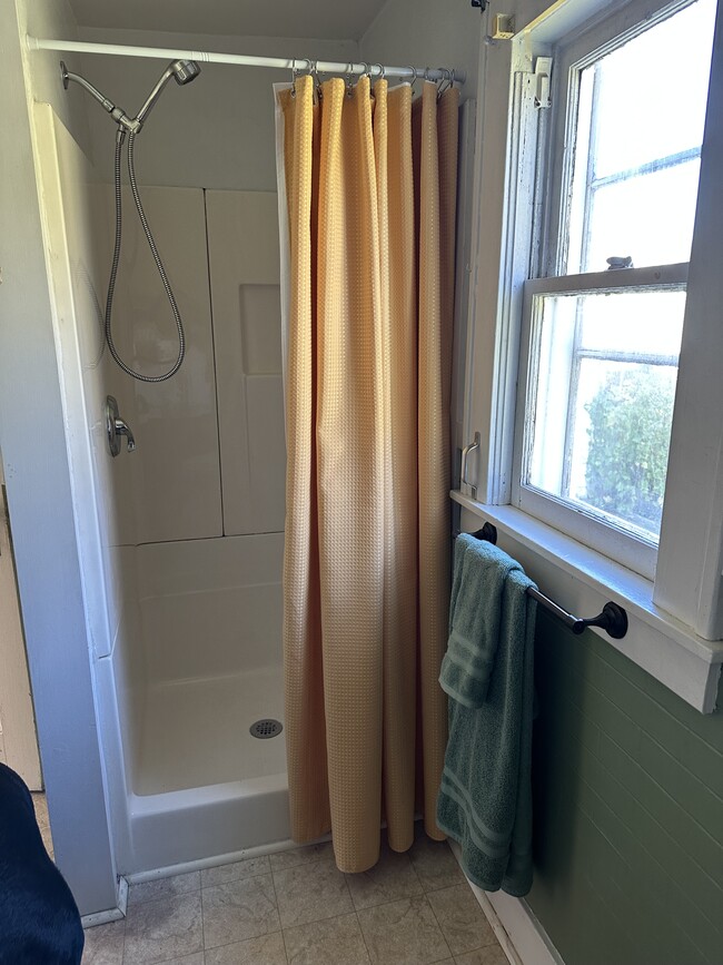 Building Photo - 25 Vernon St