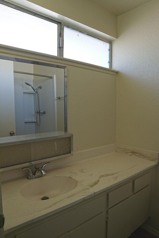 Building Photo - 52601 Avenida Navarro