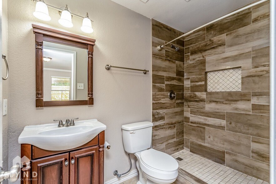 Building Photo - 8924 Sun Haven Way