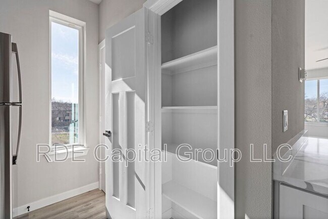 Building Photo - 948 S Corinth St Rd