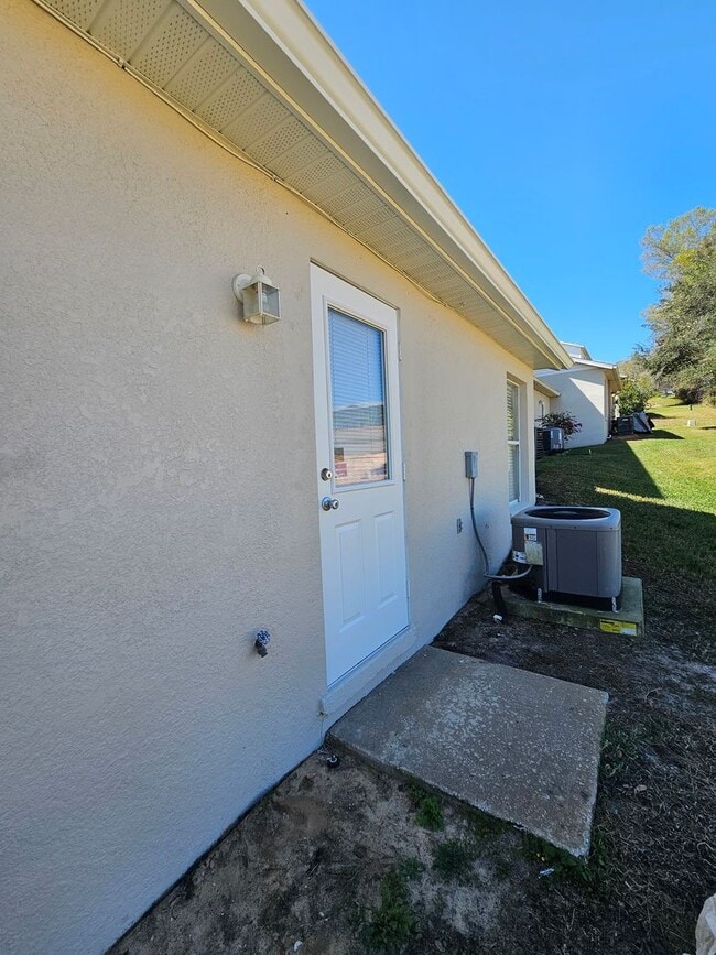 Building Photo - Charming 2-Bedroom, 2-Bath Condo with Priv...