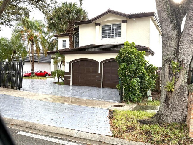 Building Photo - 9352 SW 155th Ave