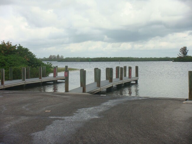 Building Photo - "Elegant 3-Bed Waterfront Home"