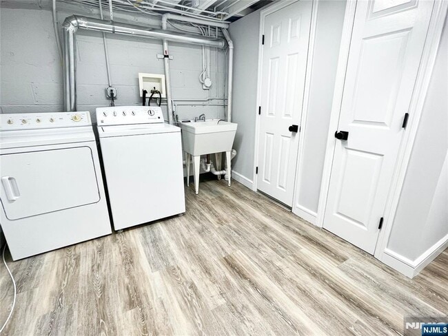 Building Photo - 319 Mastin Pl