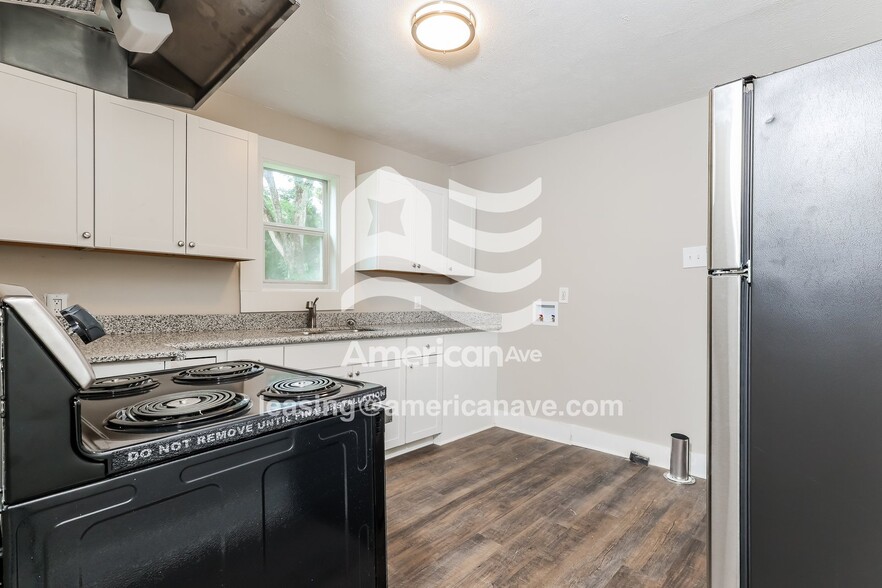 Building Photo - 214 Wilshire Ave
