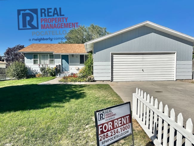 Primary Photo - 4 Bedroom 2 Bath - 2 Car Garage House - Do...