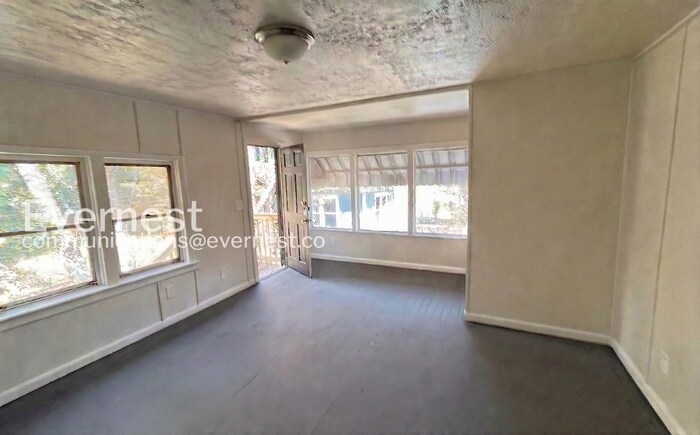 Building Photo - 218 73rd St N