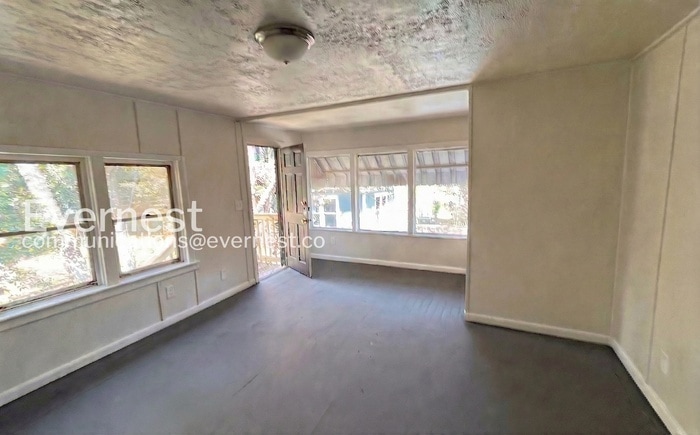 Building Photo - 218 73rd St S