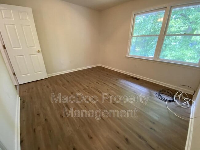 Building Photo - 184 Farrell Ln