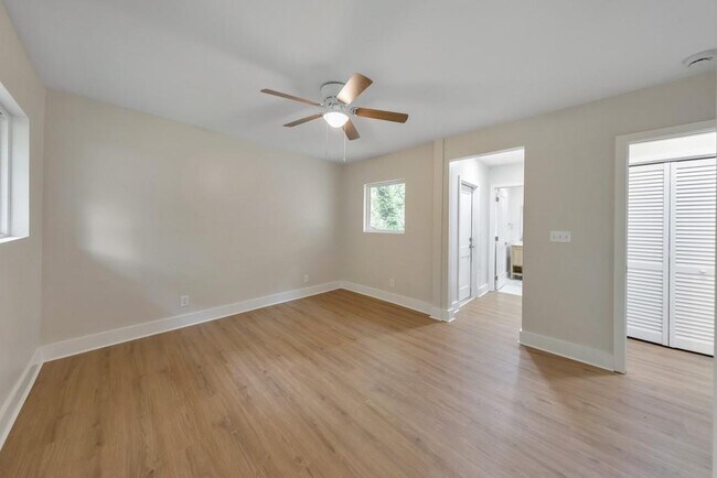 Building Photo - 1346 Wichita Dr SW