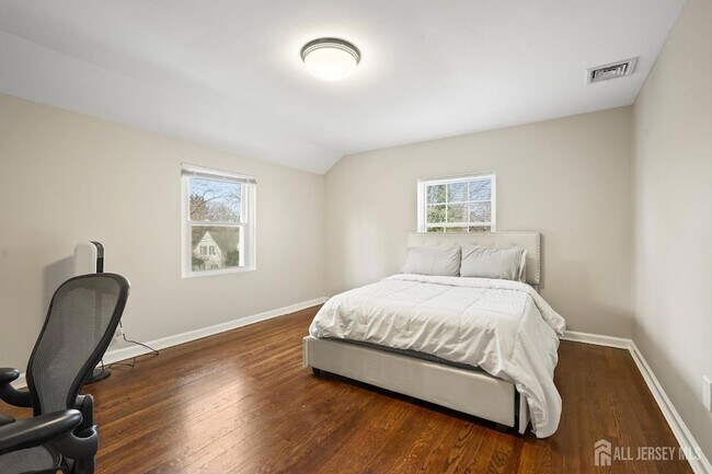 Building Photo - 95 Westons Mill Rd