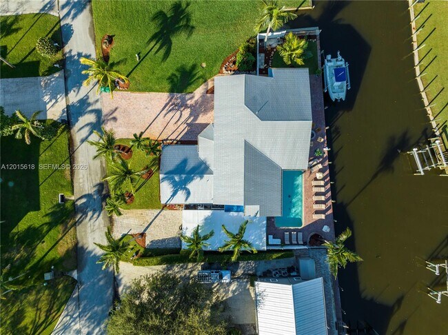 Building Photo - 474 Peninsula Dr