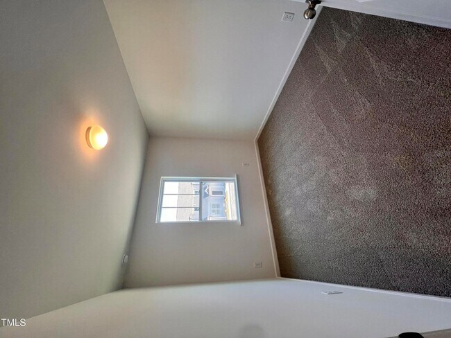 Building Photo - 52 Camel Crazies Pl