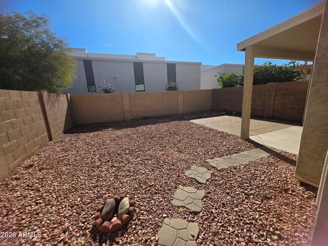 Building Photo - 10617 W Coronado Rd