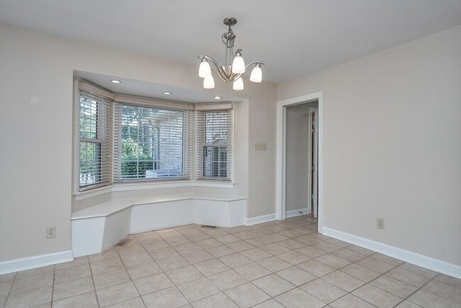 Building Photo - 2406 Jib Cir