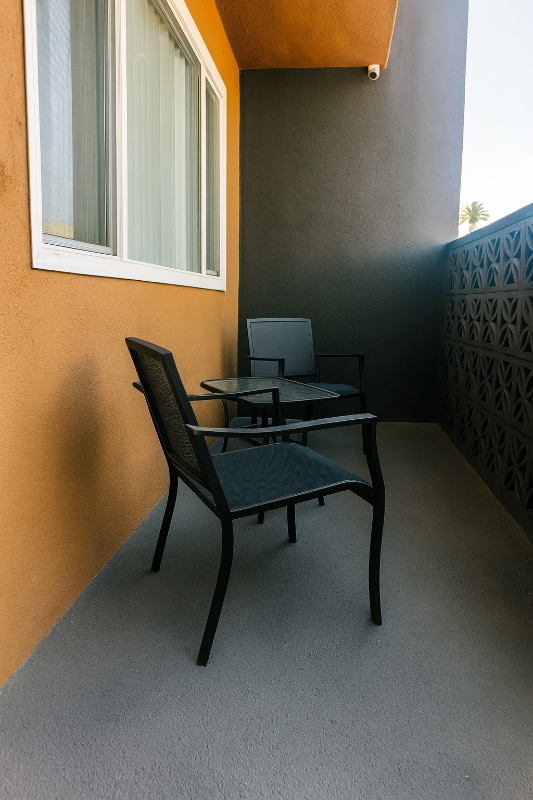 Building Photo - 317 E Hazel St