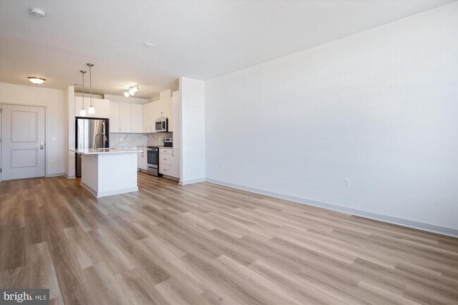 Building Photo - 10755 Fairgrounds Dr