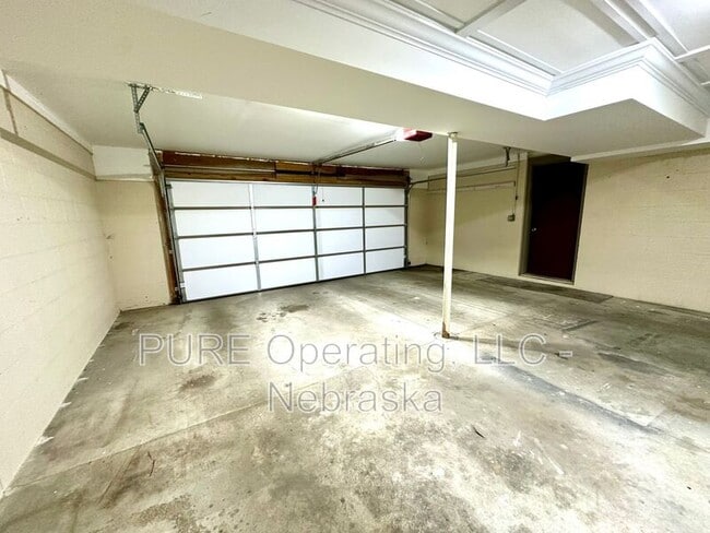 Building Photo - 8108 S 152nd Ave