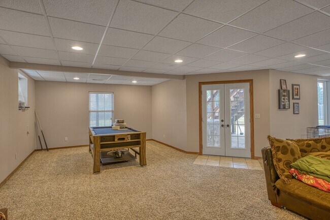 Building Photo - Highly desirable home in Briarbrook