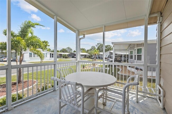 Building Photo - 611 La Jolla Cir