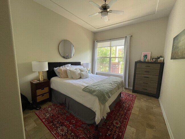 Guest bedroom (queen) - 2100 N Humboldt St