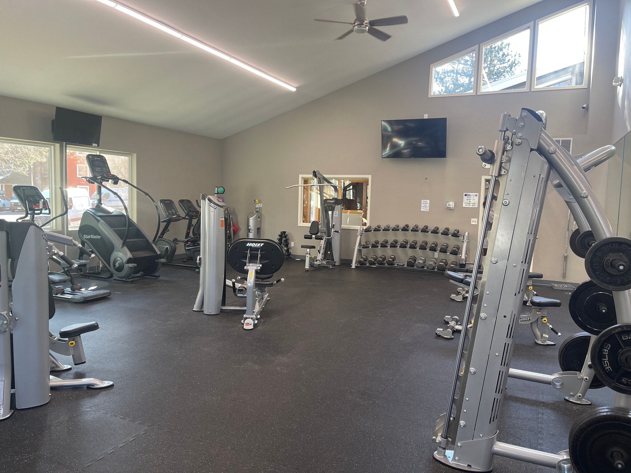 Building Photo - 2865 Sundown Ln