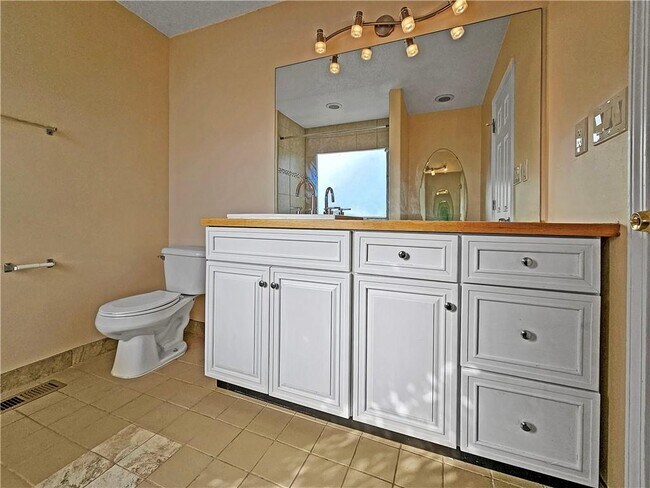 Building Photo - 100 Ginnity Dr