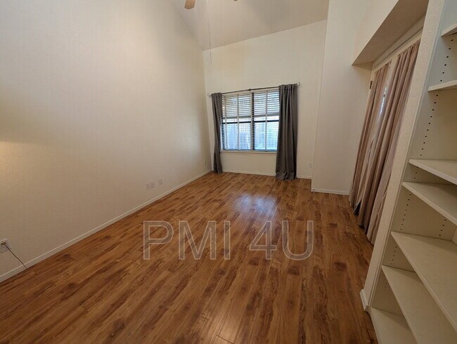 Building Photo - 1516 Rosemont Ave NW