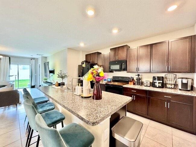 Building Photo - 7309 Canterbury Bells Ct