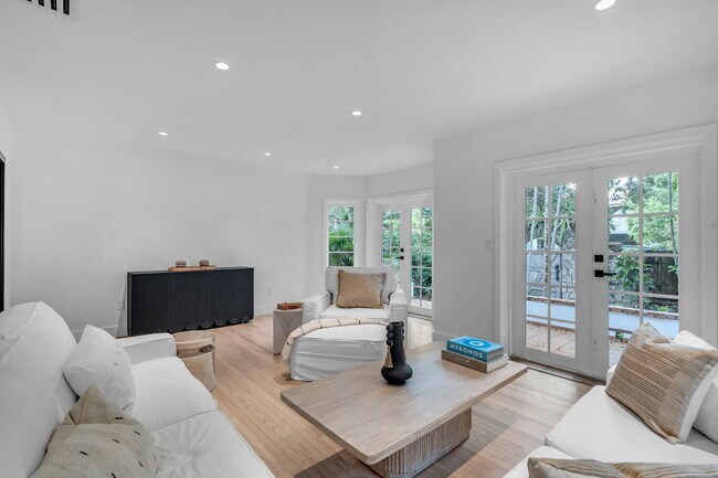 Building Photo - 4151 El Prado Blvd